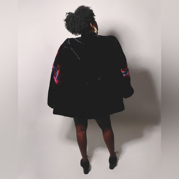 Retro Black Faux Fur Long Sleeve Hook Closure Coat - Picture 5 of 9